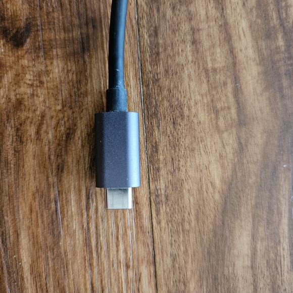 VAVA USB-C Hub, 8-in-1 USB-C Adaptor - Picture 5 of 5